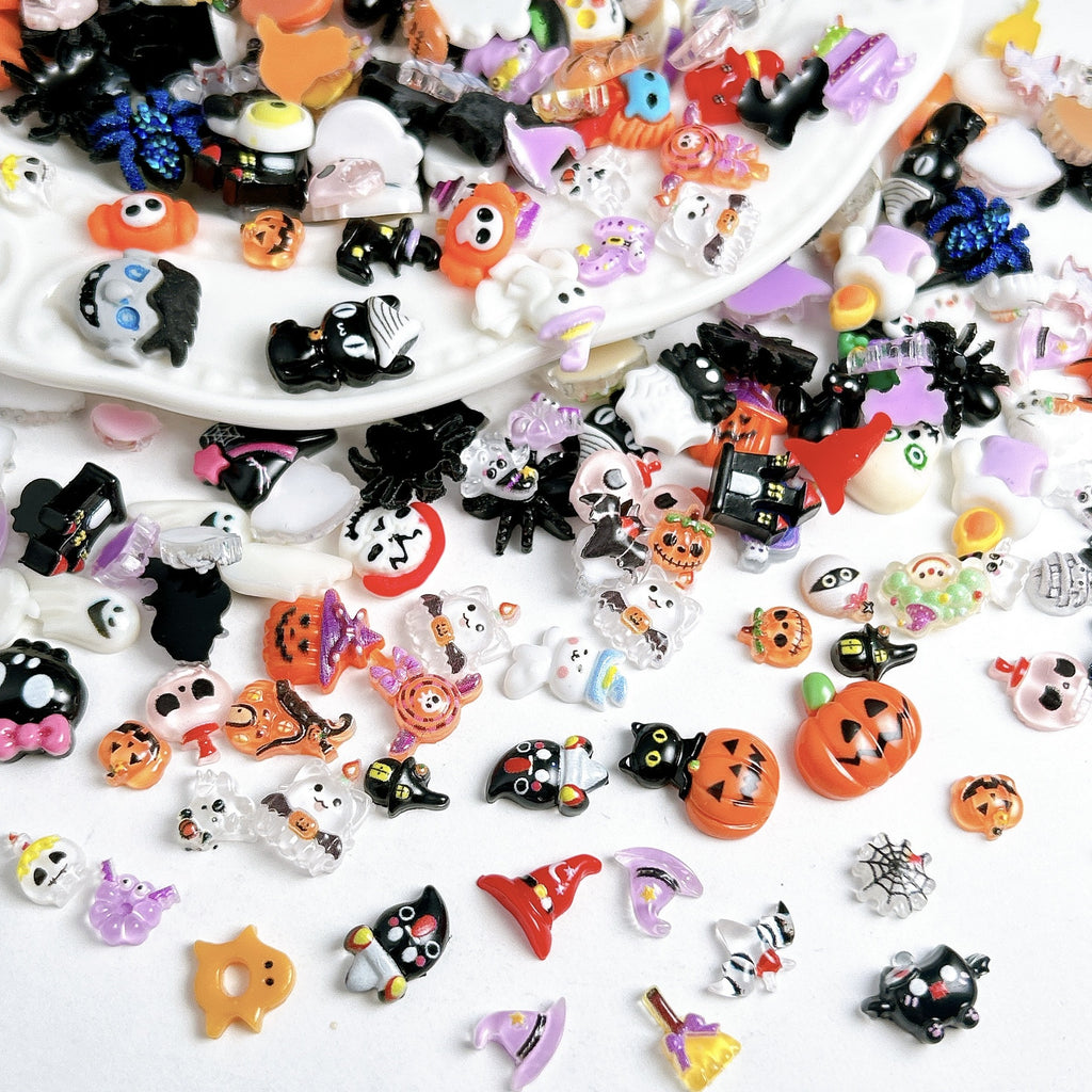 100Pcs Mixed Resin Nail Art Decorations