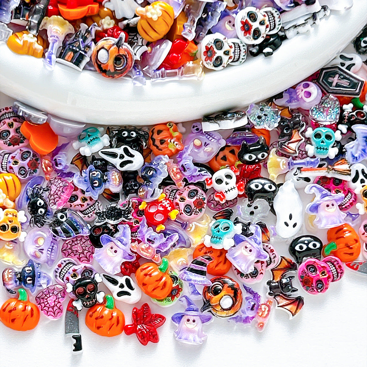 100Pcs Mixed Resin Nail Art Decorations